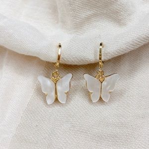 Valeria Butterly Hoop White Huggies